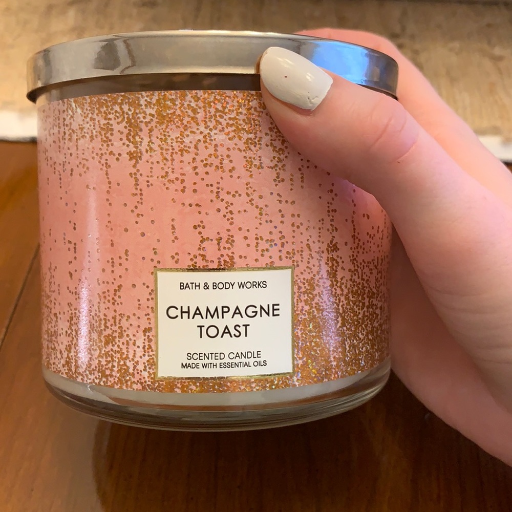 Champagne toast bath and body works candle